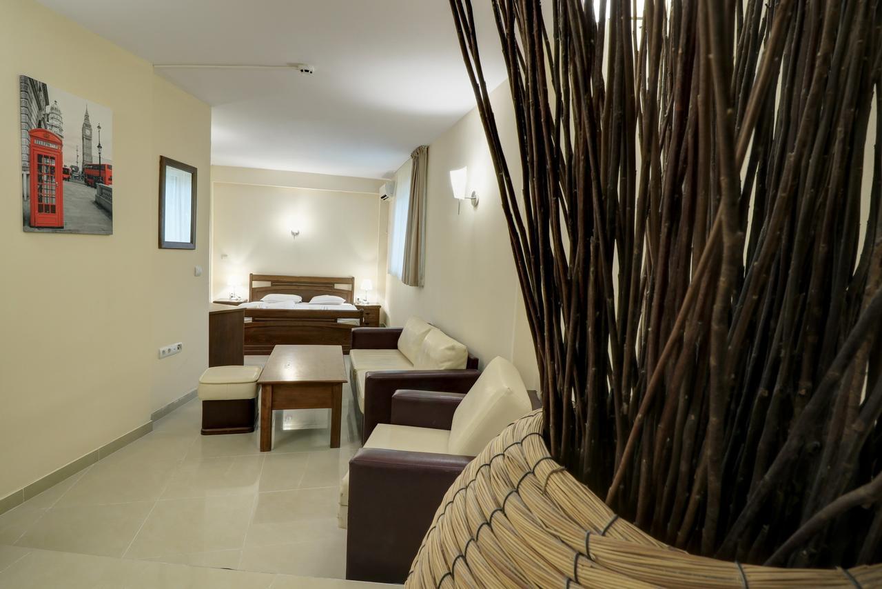 Family Hotel Jupiter Balchik Ngoại thất bức ảnh