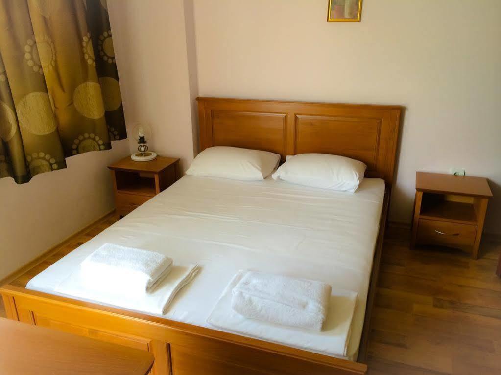 Family Hotel Jupiter Balchik Ngoại thất bức ảnh